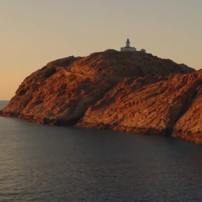 Phare de La Pietra au coucher de soleil L'Ile-Rousse