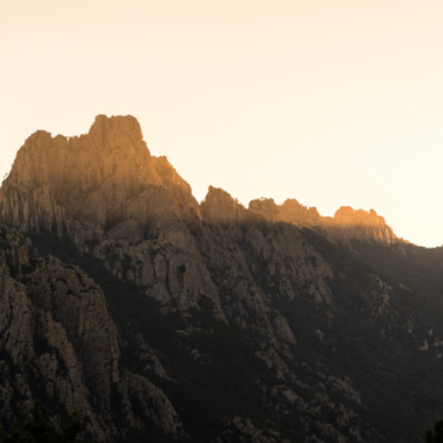 Les Aiguilles de Bavella au coucher de soleil