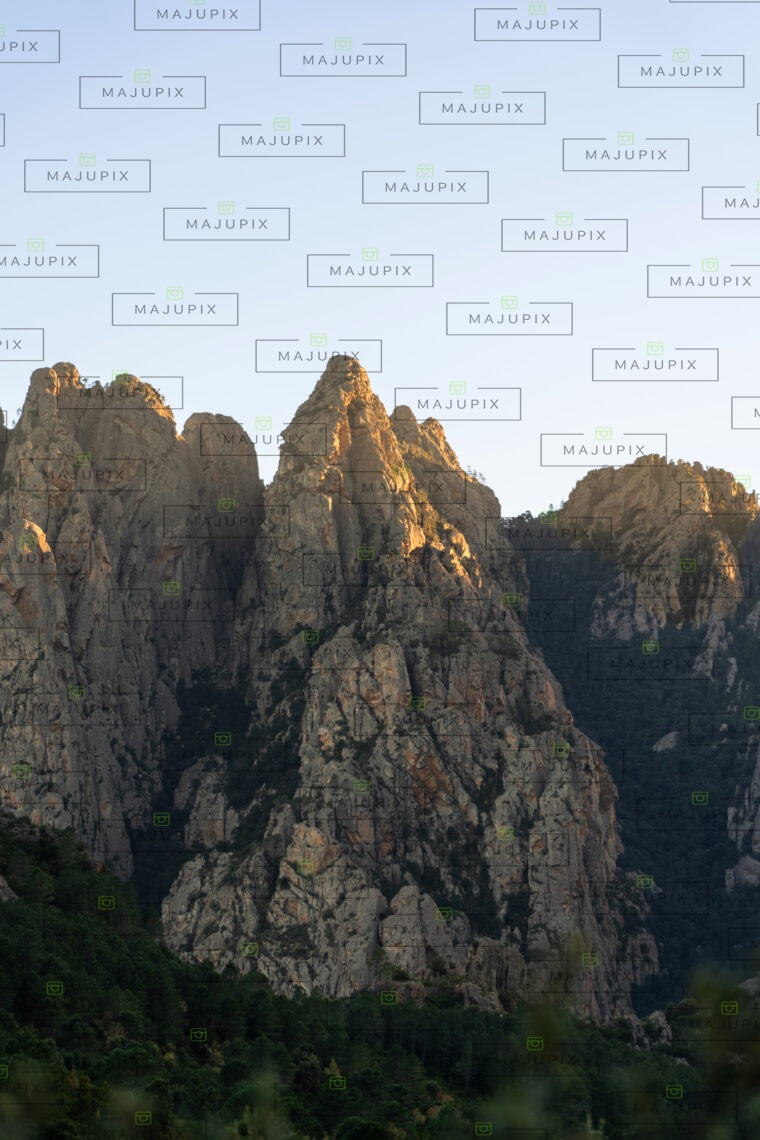 Aiguilles de Bavella au coucher de soleil