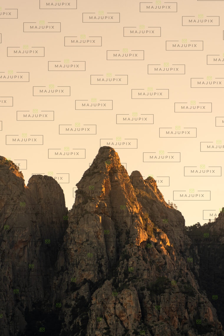 Aiguilles de Bavella au coucher du soleil