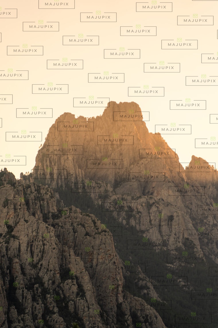 Aiguilles de Bavella au coucher de soleil