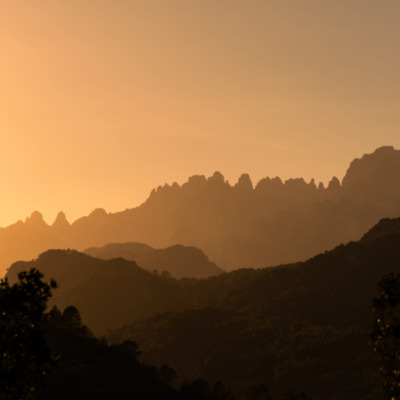 Les Aiguilles de Bavella au coucher de soleil