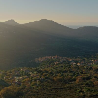 Aregno au coucher de soleil