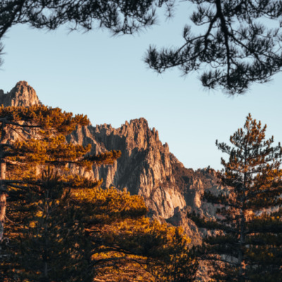 Les Aiguilles de Bavella au lever de soleil