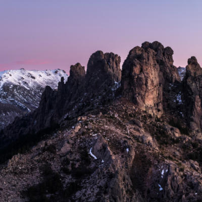 Les Aiguilles de Bavella au lever de soleil drone