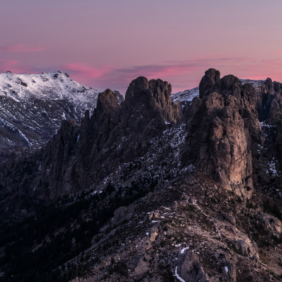 Les Aiguilles de Bavella au lever de soleil drone
