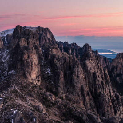 Les Aiguilles de Bavella au lever de soleil drone