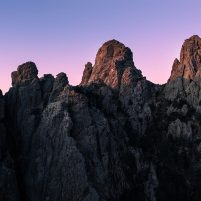 Les Aiguilles de Bavella au lever de soleil drone