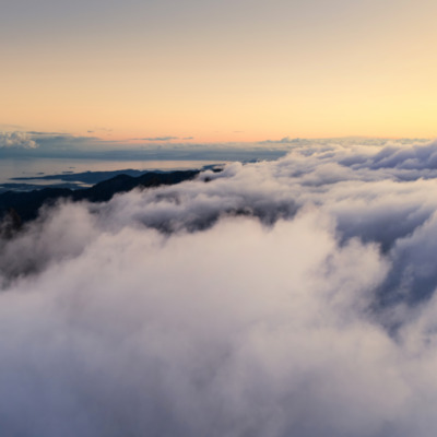 Les Aiguilles de Bavella au coucher de soleil drone