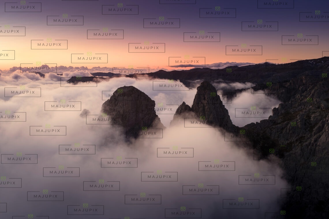 Les Aiguilles de Bavella au coucher de soleil drone