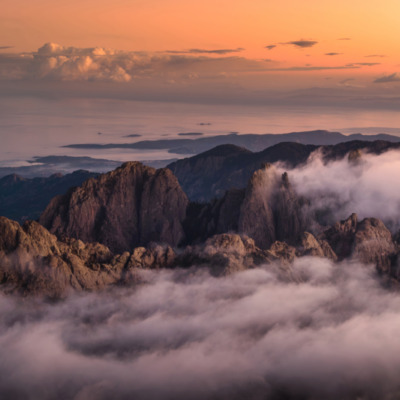 Les Aiguilles de Bavella au coucher de soleil drone