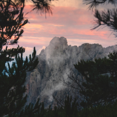 Les Aiguilles de Bavella au lever de soleil