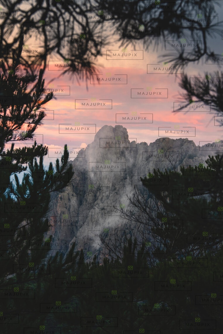 Les Aiguilles de Bavella au lever de soleil
