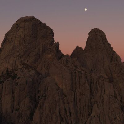 Aiguilles de Bavella au lever de soleil