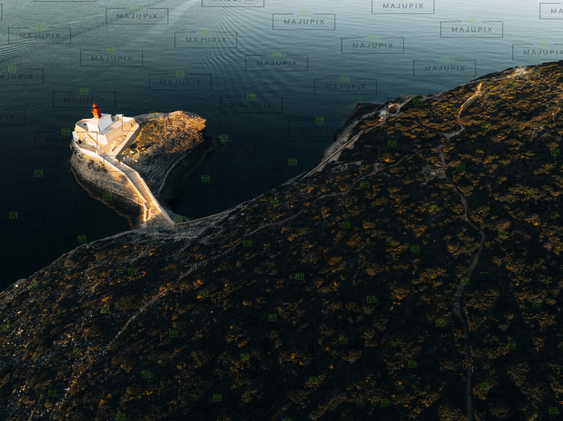 Phare de La Madonetta matin Bonifacio drone