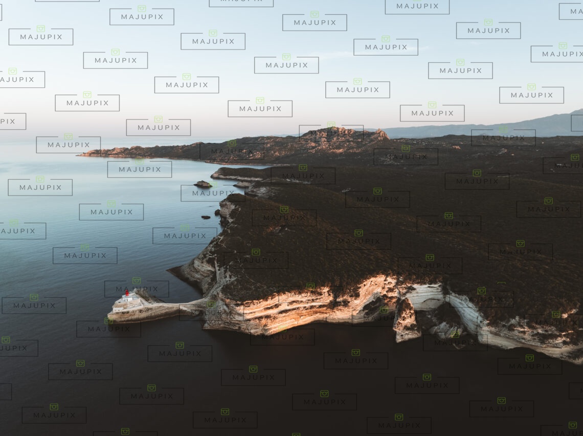 Phare de La Madonetta matin Bonifacio drone