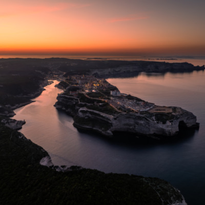 Bonifacio au lever de soleil drone