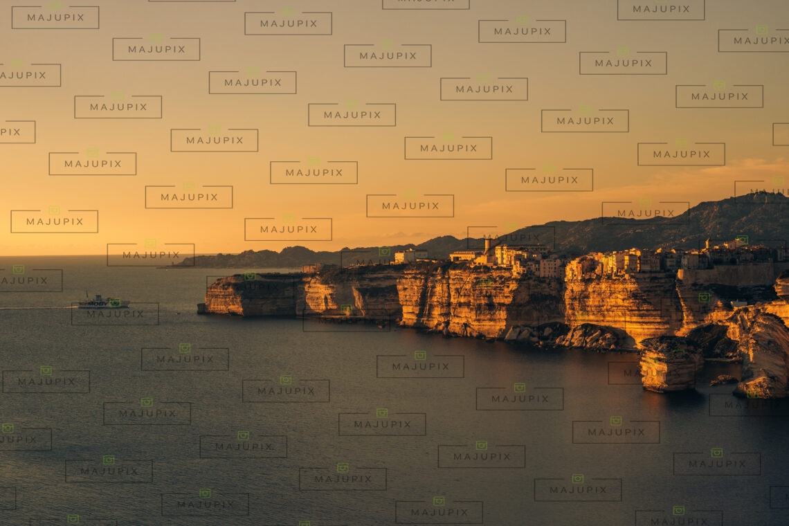 Falaises de Bonifacio au coucher du soleil