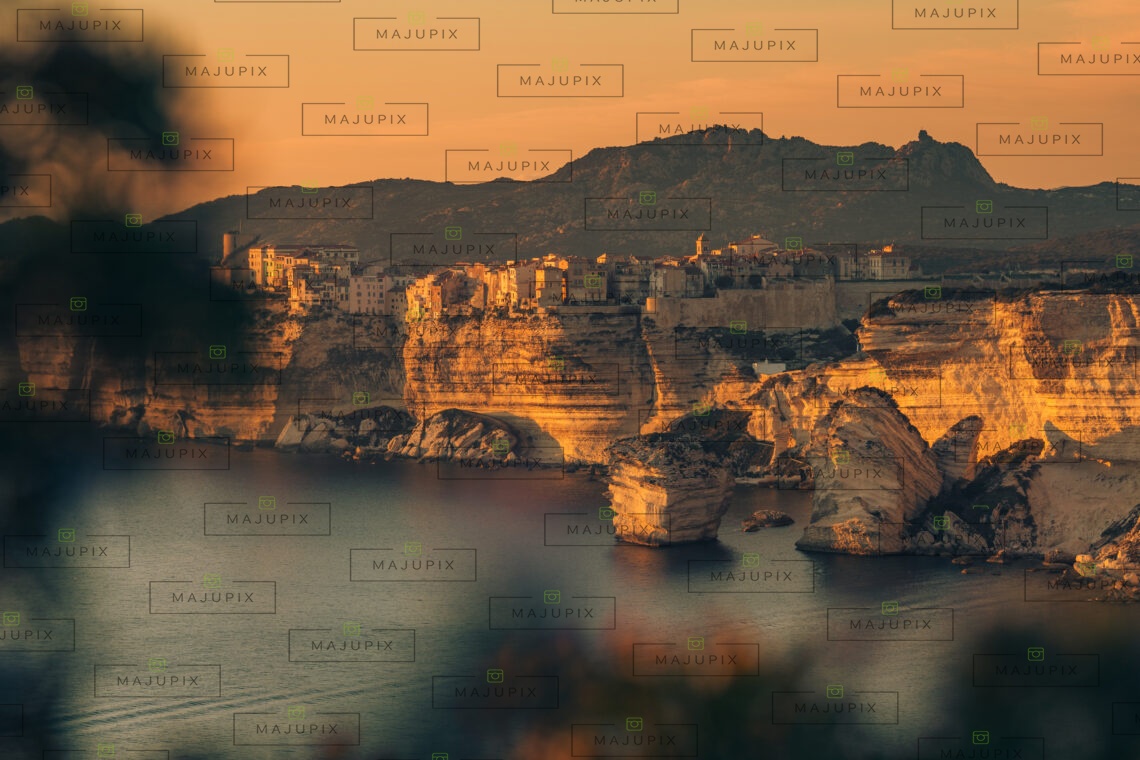 Falaise de Bonifacio au coucher de soleil
