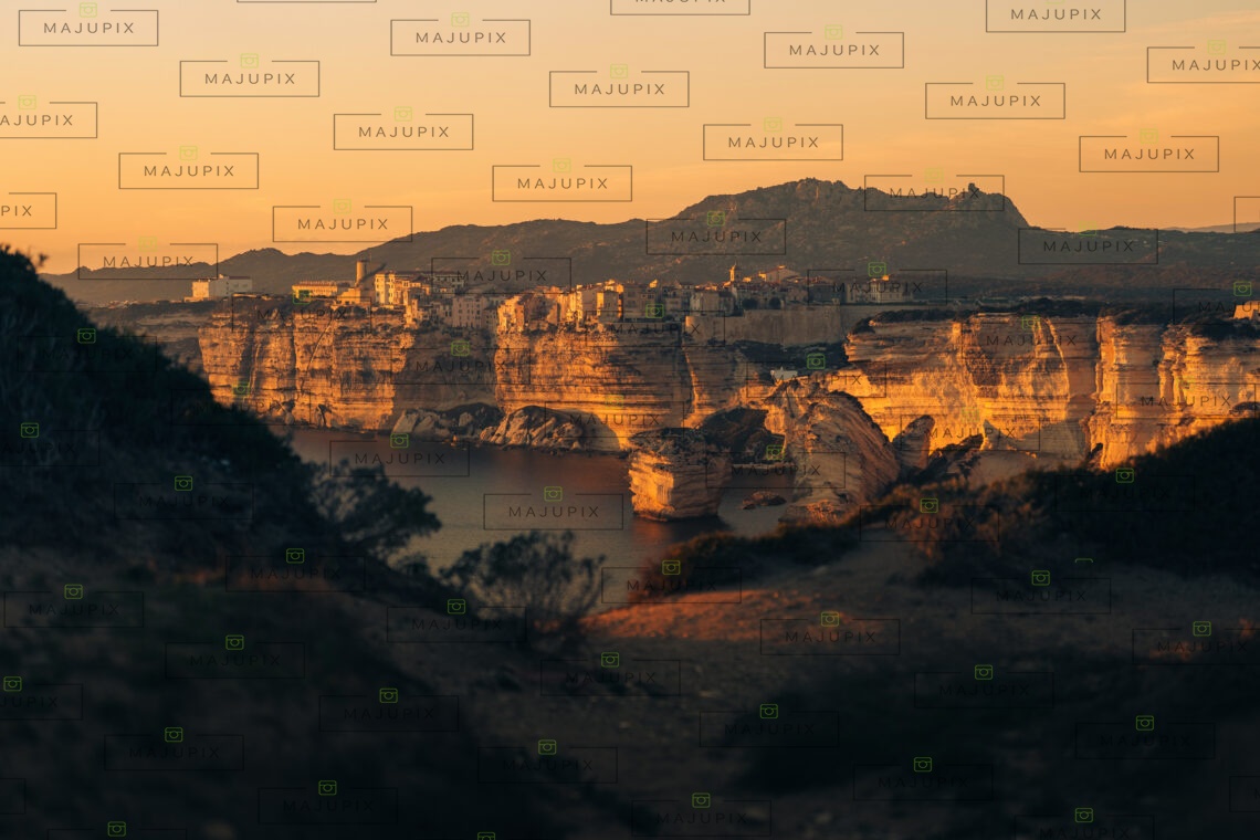 Falaises de Bonifacio au coucher du soleil