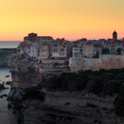 Bonifacio au coucher de soleil drone