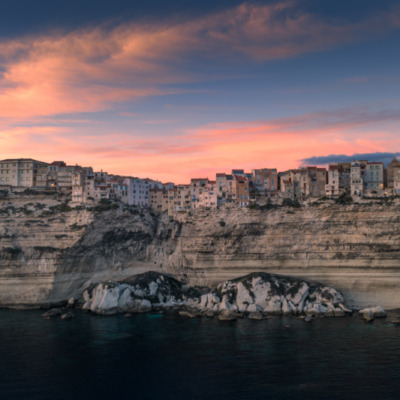 Bonifacio au coucher de soleil drone