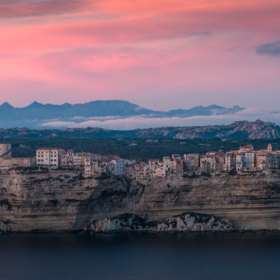 Bonifacio au coucher de soleil drone