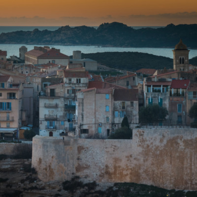 Bonifacio au coucher de soleil drone