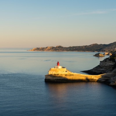 Phare de La Madonetta au lever de soleil Bonifacio