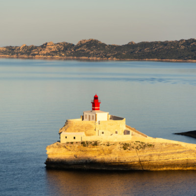 Phare de La Madonetta au lever de soleil Bonifacio