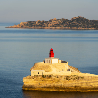 Phare de La Madonetta au lever de soleil Bonifacio
