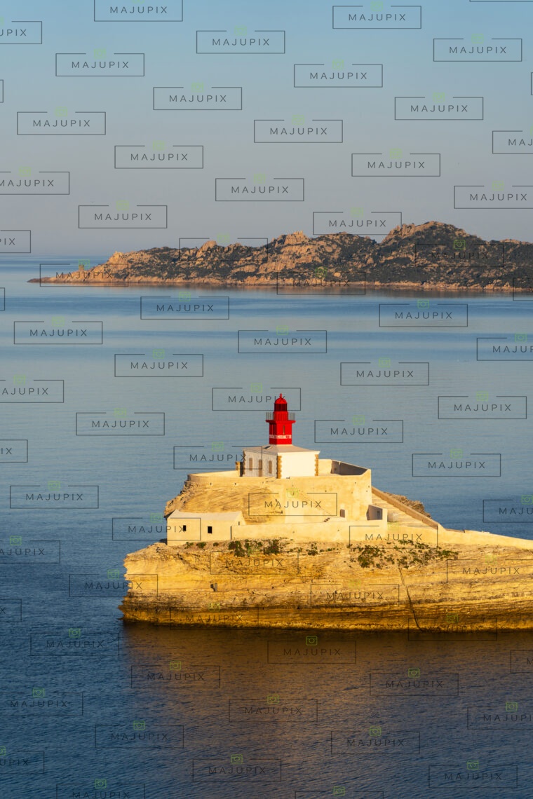 Phare de La Madonetta au lever de soleil Bonifacio