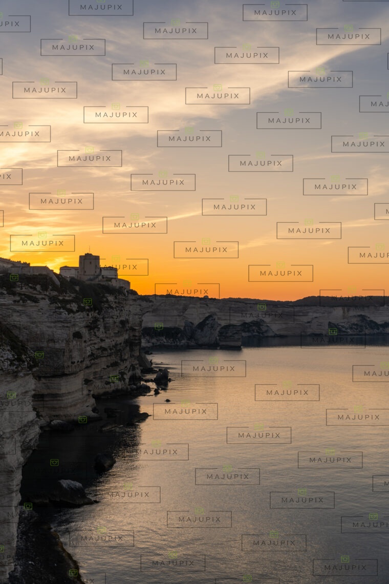 Falaises de Bonifacio au lever de soleil