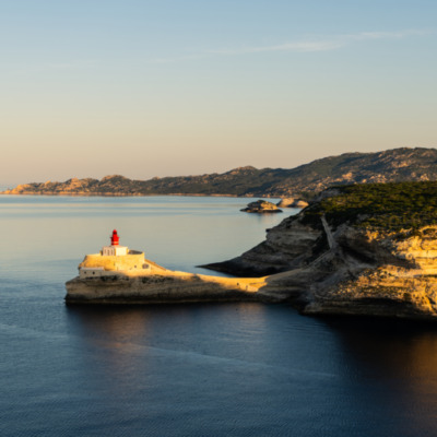 Phare de La Madonetta au lever de soleil Bonifacio