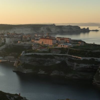 Bonifacio au lever de soleil