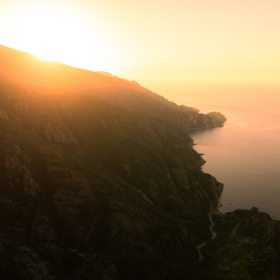 Calanques de Piana au coucher de soleil drone