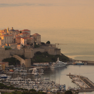 Calvi au coucher de soleil