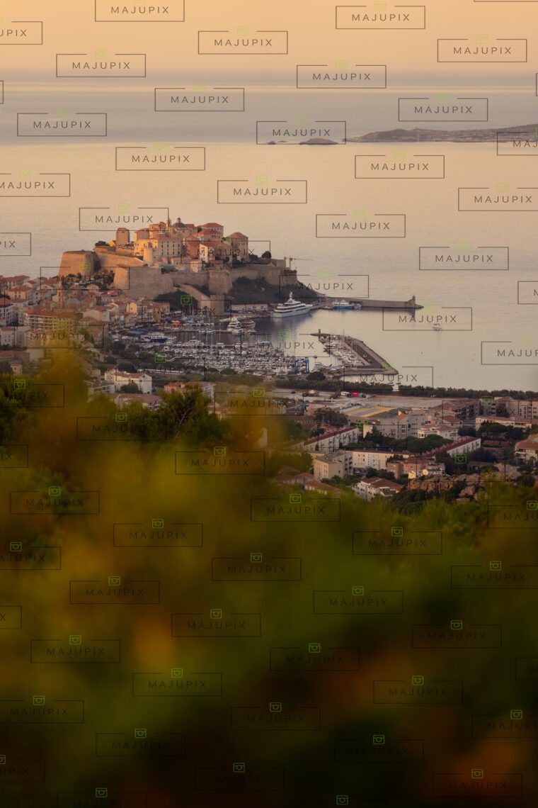 Calvi au coucher de soleil