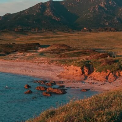 Plage de Capo di Feno au coucher de soleil