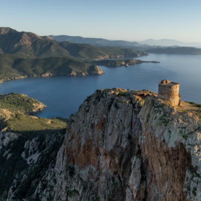 Tour génoise de Capo Rosso drone