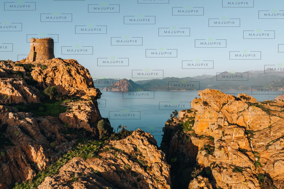 Tour génoise de Capo Rosso drone