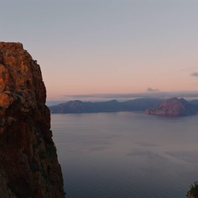 Tour génoise de Capo Rosso au coucher de soleil