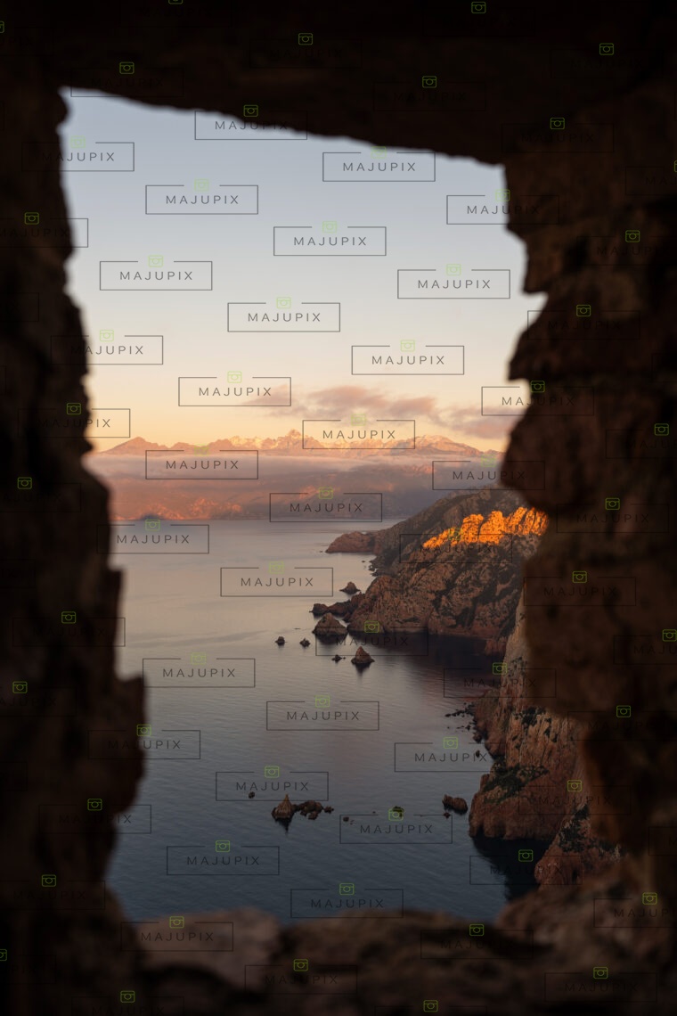 Tour génoise de Capo Rosso au coucher de soleil