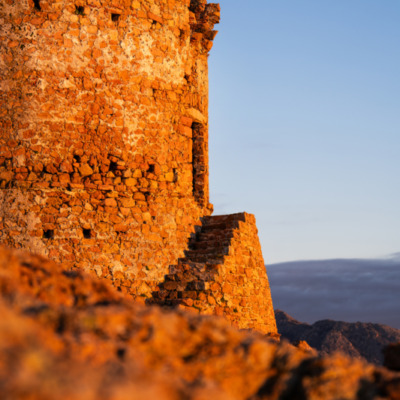 Tour génoise de Capo Rosso au coucher de soleil