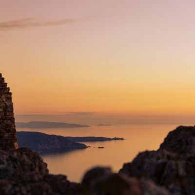 Tour génoise de Capo Rosso au coucher de soleil