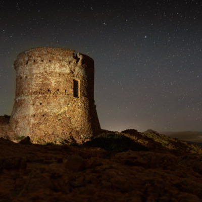 Tour génoise de Capo Rosso la nuit