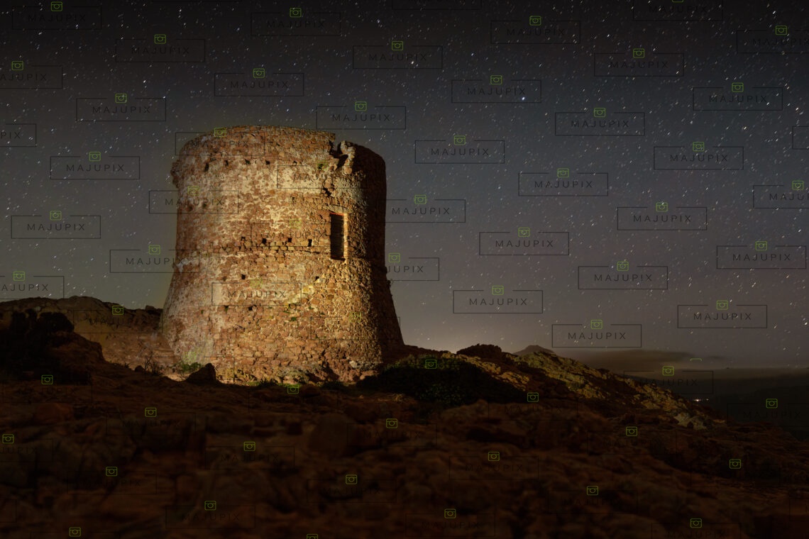 Tour génoise de Capo Rosso la nuit