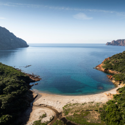 Plage de Tuara Girolata drone