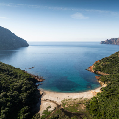 Plage de Tuara Girolata drone