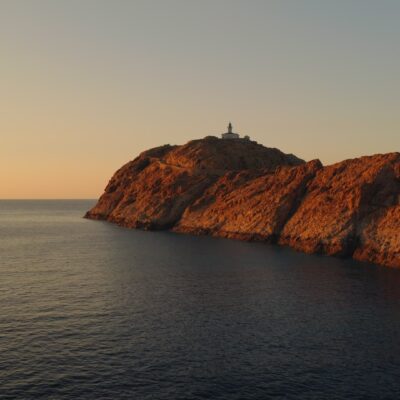 Phare de la Pietra au coucher de soleil Ile-Rousse